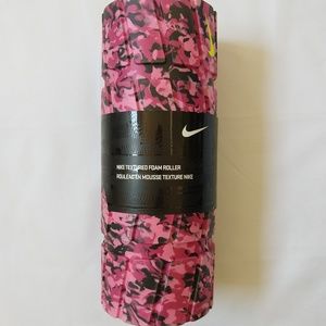 nike textured foam roller